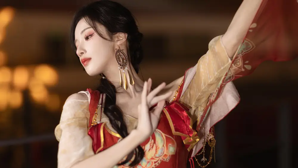 古典红衣汉服女子摄影