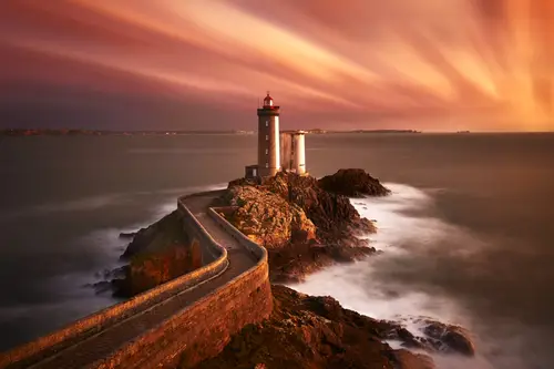 4256x2832 Tablet Wallpaper - 夕阳下的孤独灯塔